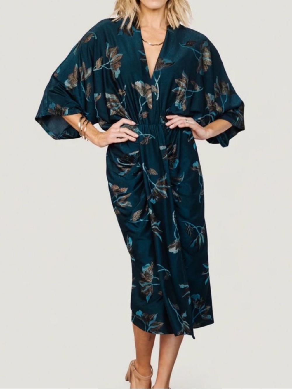 BALTIC BØRN Shaneen Ruched Midi Dress Jade Floral Shimmer / XL